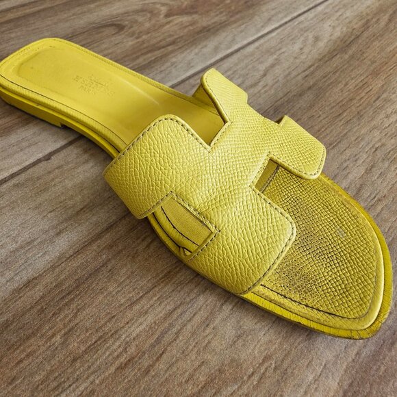 Hermes Oran Yellow Leather H Sandals Eur. 37 - Picture 5 of 14
